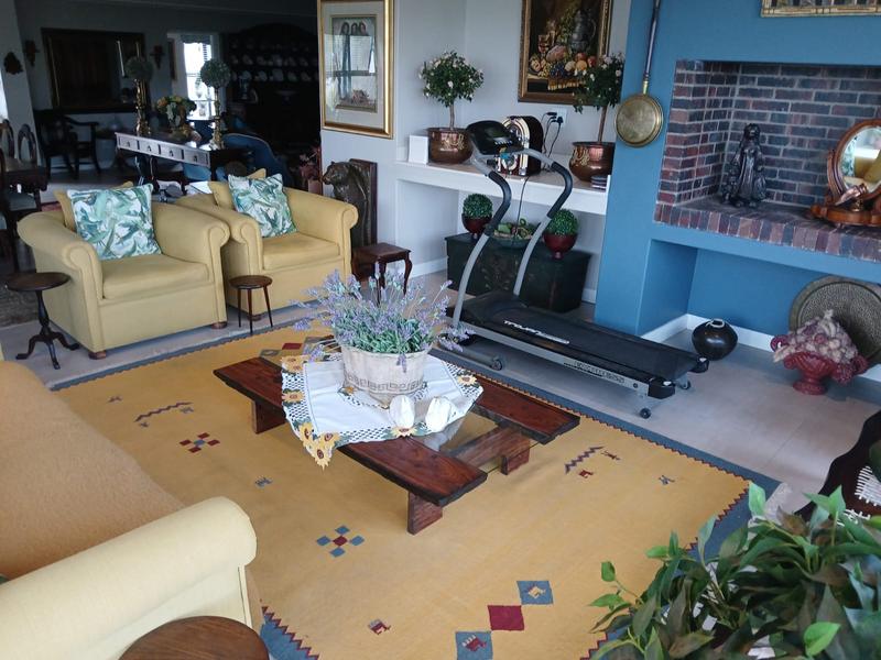 4 Bedroom Property for Sale in Graanendal Western Cape